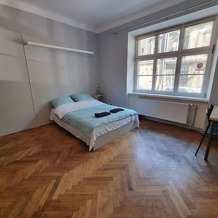 Fantastic Krk - Kr6 Room F Krakkó Kültér fotó